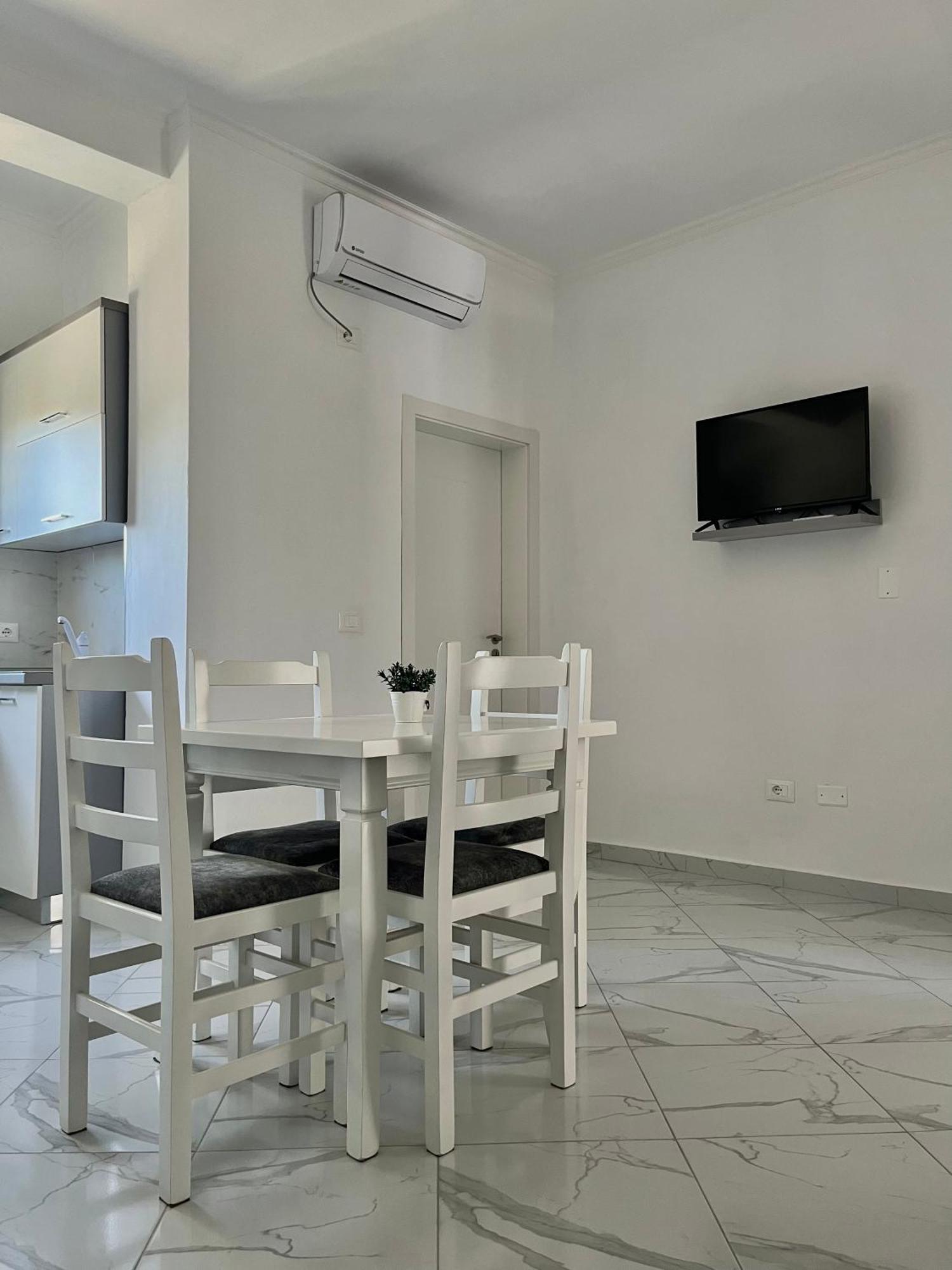 Xhefri'S Apartments Vlora Kültér fotó